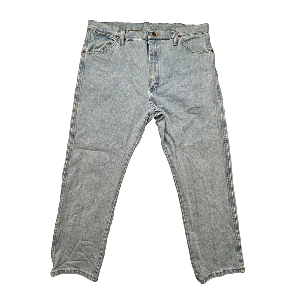 Wrangler Jeans Mens 38x32 1013MWZGH Light Wash Denim Relaxed Fit Straight Leg